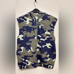 AERIE OFFLINE CAMO VEST WITH HOOD